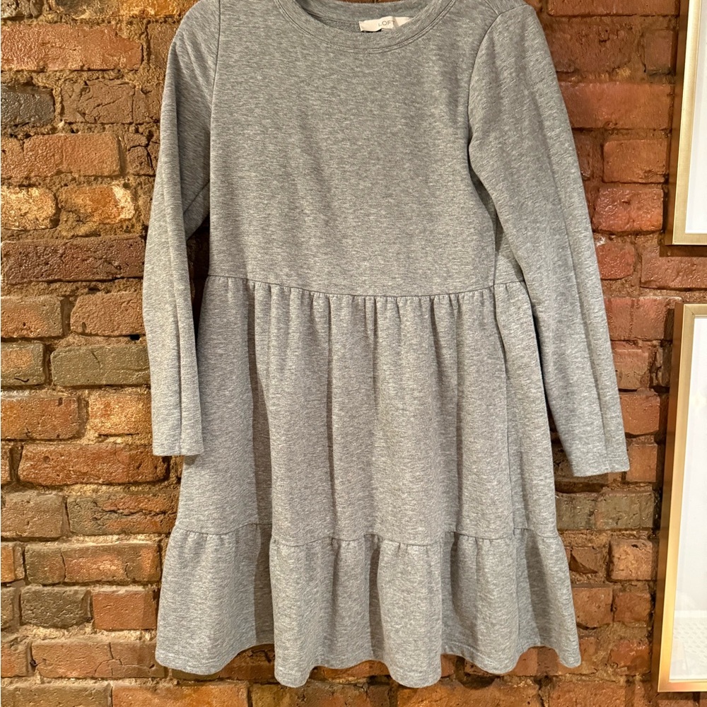 Loft Gray Tiered Crew Neck Casual Dress size XS worn once